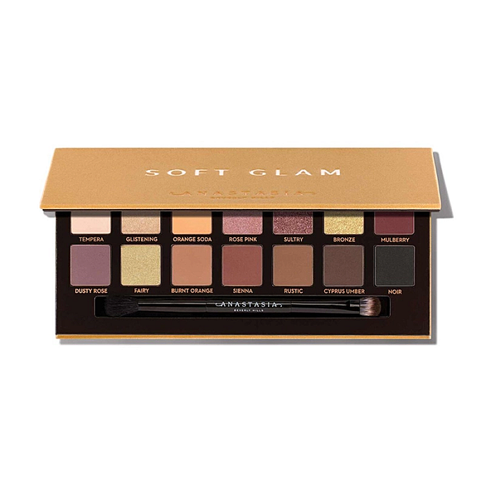 Paleta de farduri soft glam