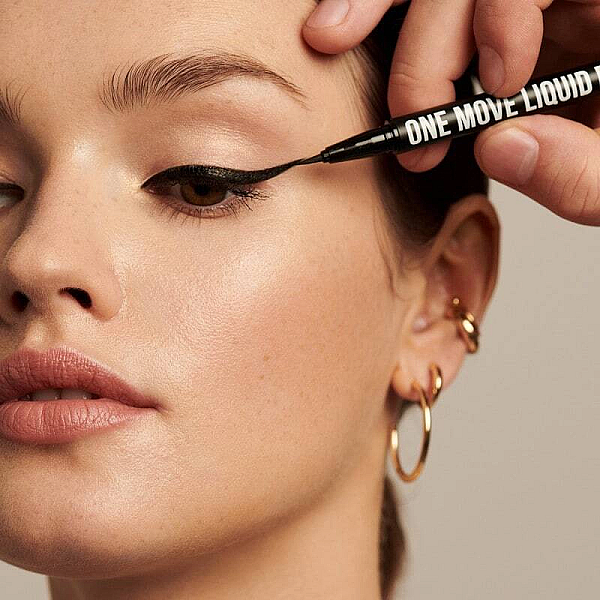 Eyeliner lichid one move