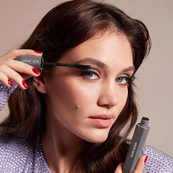 Mascara volume lash maximizer