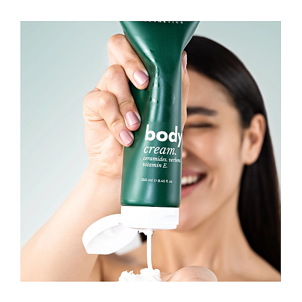 Crema hidratanta pentru corp rich body cream