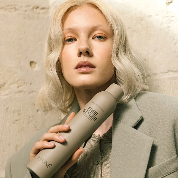 Spray cu fixare lejera style freestyler