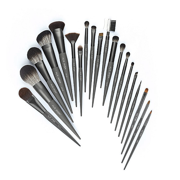 Pensula pentru aplicarea fondului de ten foundation brush aa122