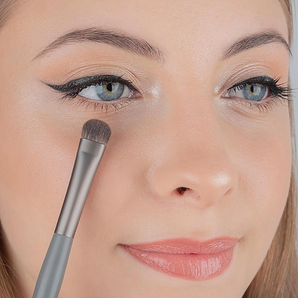 Pensula plata pentru aplicare fard eyeshadow brush aa207
