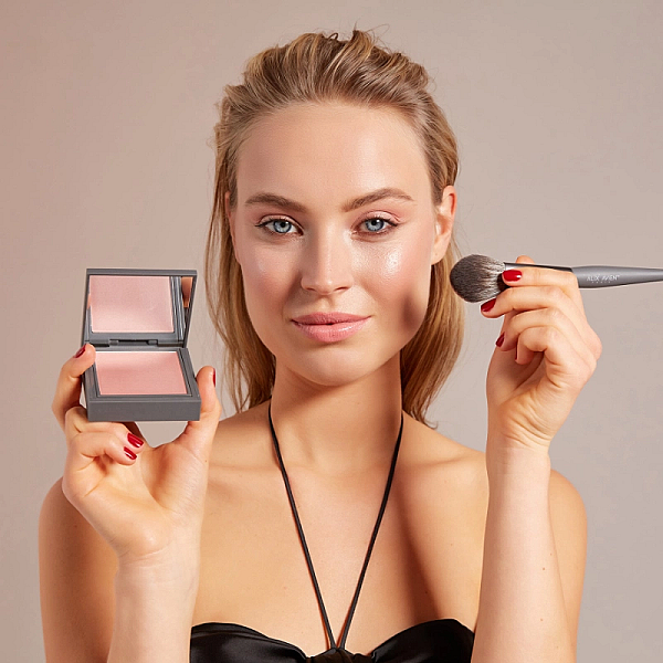 Fard de obraz blush-on