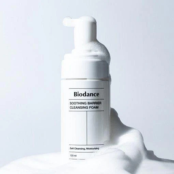 Spuma de curatare cu efect calmant Soothing Barrier Cleansing Foam