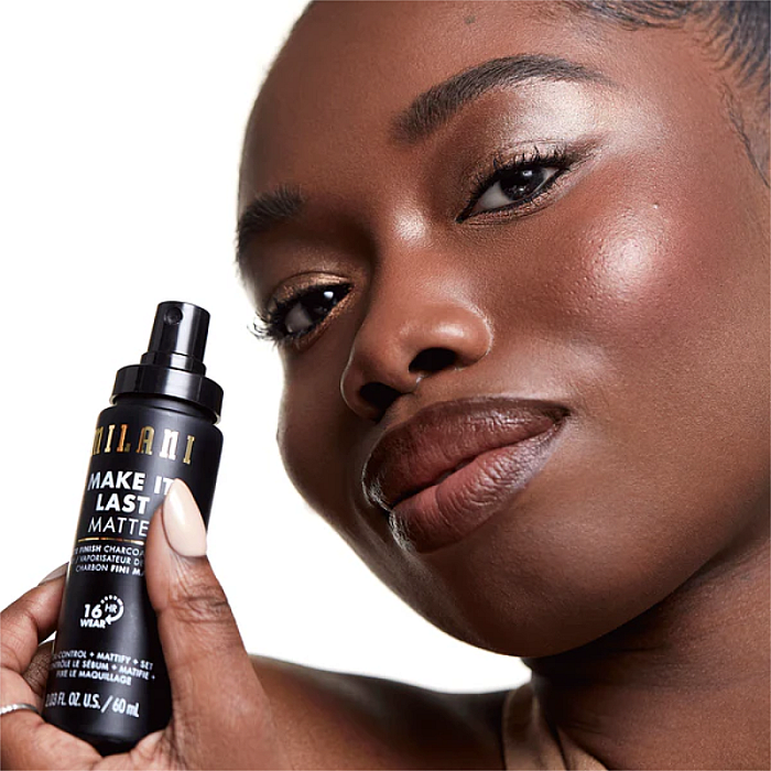 Spray de fixare cu efect mat Make It Last Matte Charcoal