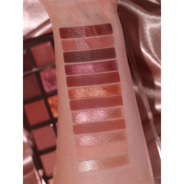 Paleta farduri The True Icon Bronze Palette