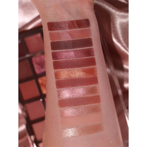 Paleta farduri The True Icon Bronze Palette