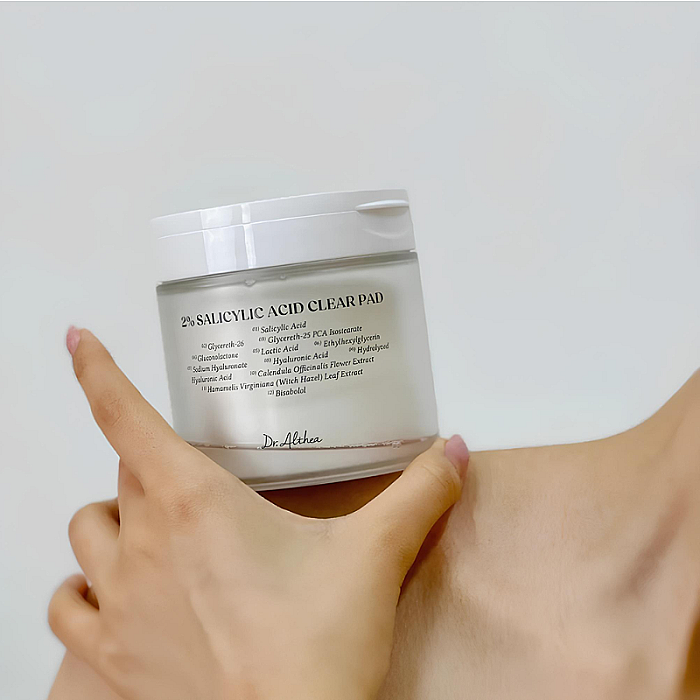 Dischete exfoliante cu acid salicilic 2% Clear Pad