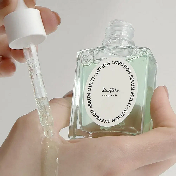Ser de fata multifunctional cu niacinamide si acid hialuronic Multi-Action Infusion Serum