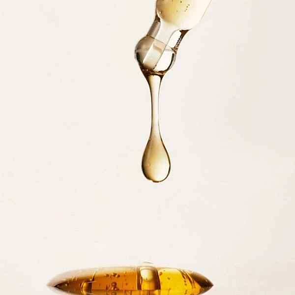 Ser de fata cu mucina de melc si ginseng Revive Serum