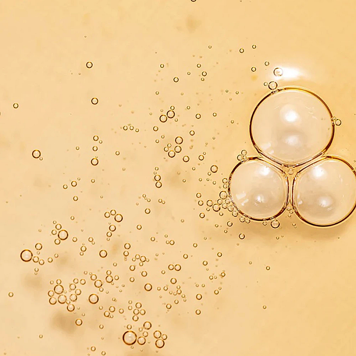 Esenta hidratanta cu ginseng si niacinamide Essence Water