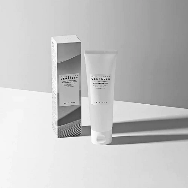 Gel de curatare cu niacinamide pentru luminozitate Madagascar Centella Tone Brightening