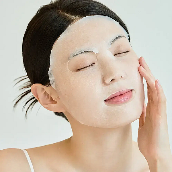 Masca pentru iluminare cu niacinamide Madagascar Centella Tone Brightening Glow