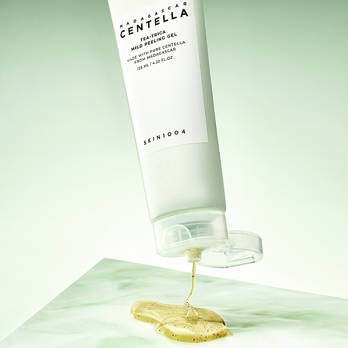 Gel exfoliant cu acid salicilic Madagascar Centella Tea-Trica Mild Peeling Gel