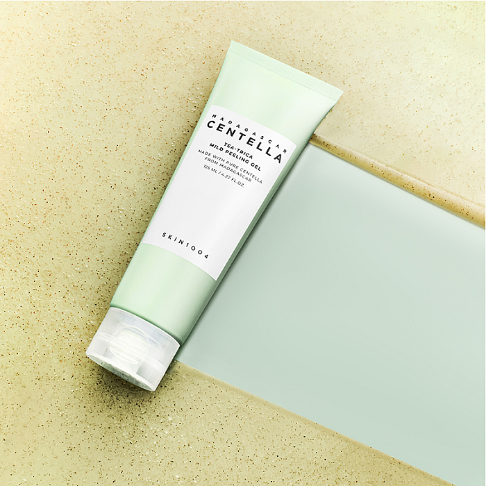Gel exfoliant cu acid salicilic Madagascar Centella Tea-Trica Mild Peeling Gel