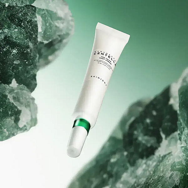 Crema de fata anti-imperfectiuni cu arbore de ceai Madagascar Centella Tea-Trica Spot Cream