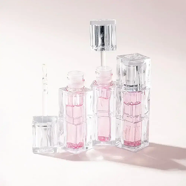 Luciu de buze cu efect de volum Waterism Lip Plumper
