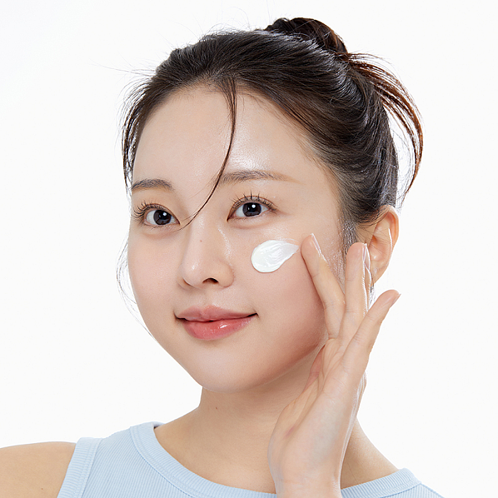 Crema lejera cu protectie solara Airy Sun Cream Mushroom