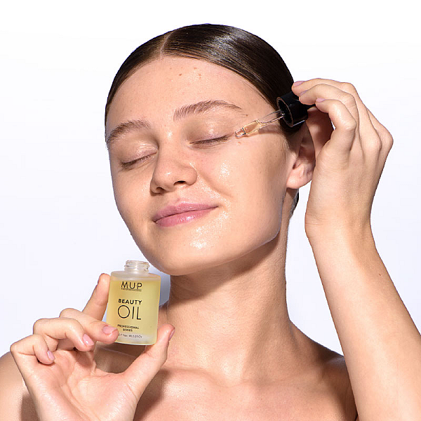 Baza de machiaj beauty oil mup