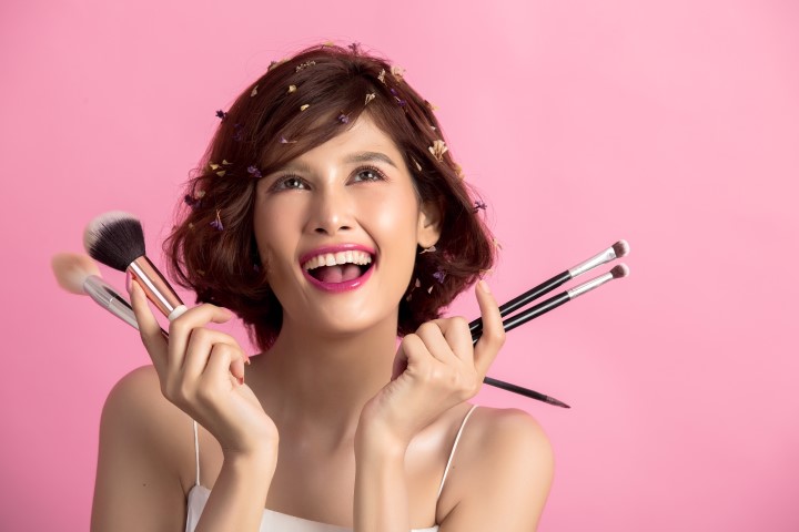 Pensule de blending: ce aleg si cum le folosesc — sfaturi de la makeup artisti