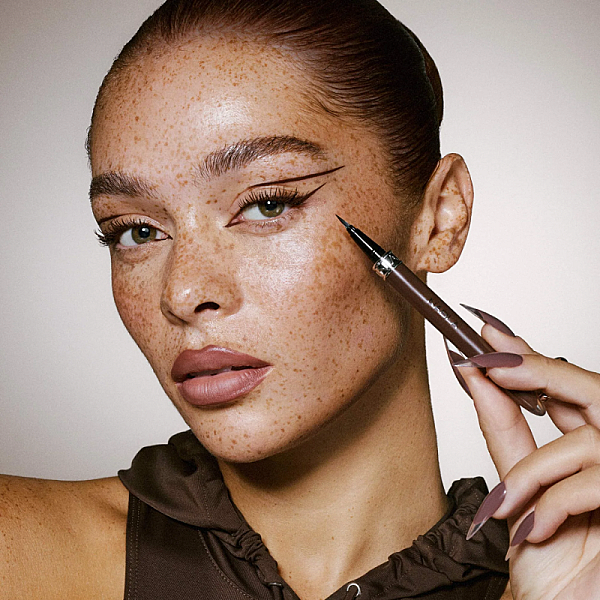Set Eye Intensity Kit - Eyeliner True Signature, Mascara Beyond Bold