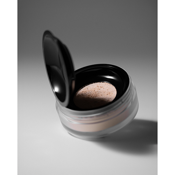Pudra pulbere cu efect de netezire Blur Effect Loose Powder