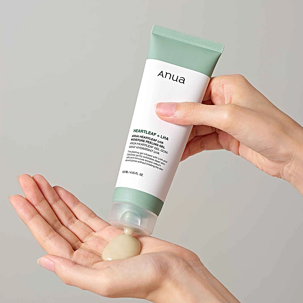 Gel exfoliant pentru hidratare intensa Heartleaf LHA