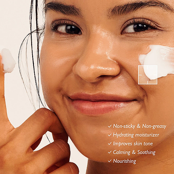 Crema de fata hidratanta cu 10 tipuri de acid hialuronic si extract de orez negru fermentat Black Rice 10 Hyaluronic Cream