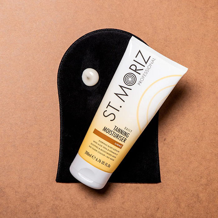 Lotiune Autobronzanta Hidratanta Tanning Light Moisturiser