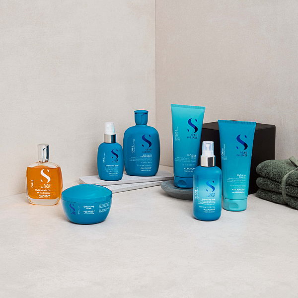 Balsam leave-in pentru par foarte cret Semi di Lino Perfecting Balm 