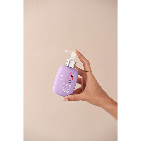 Spray anti-frizz pentru netezire Semi di Lino Frizz Defeat Spray 