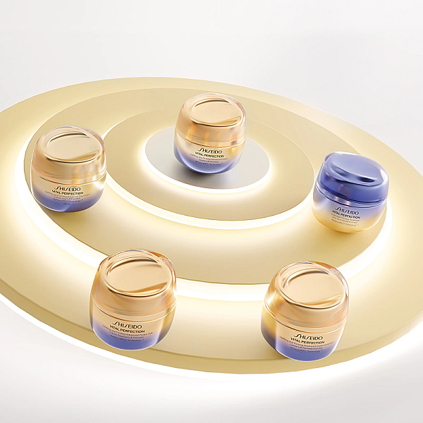 Crema anti-age de noapte pentru lifting si fermitate Vital Perfection Overnight Firming Treatment