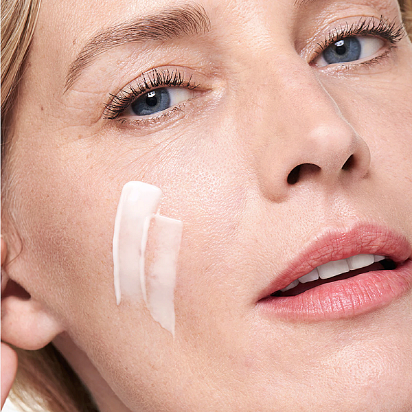 Crema de zi anti-rid Benefiance Wrinkle Smoothing Cream