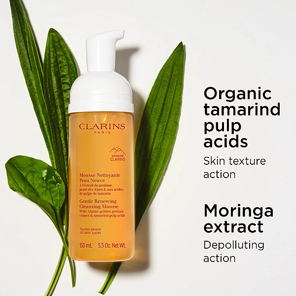 Spuma de curatare si demachiere Gentle Renewing Cleansing Mousse