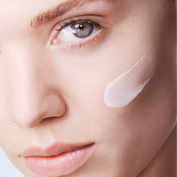 Crema-ser de fata cu SPF 50+ UV Expert Supra Screen Invisible UV Serum