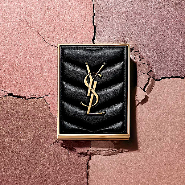 Paleta de farduri Couture Mini Clutch Luxury Eyeshadow Palette