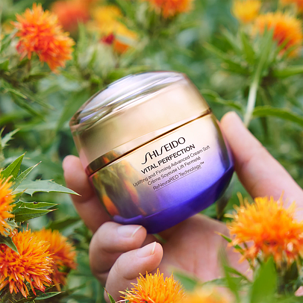 Crema de fata lejera pentru fermitate Vital Perfection Uplifting and Firming Advanced Cream Soft