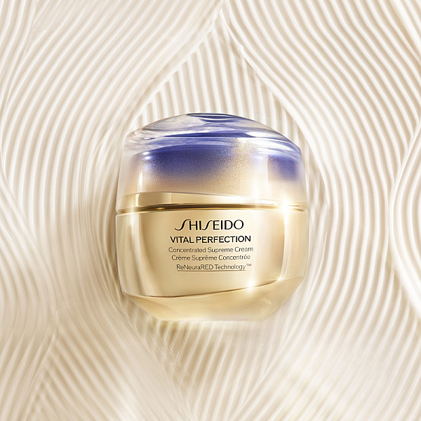 Crema de fata antirid pentru ten matur Vital Perfection Concentrated Supreme Cream