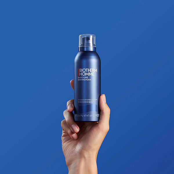 Spuma de ras anti-iritatii si anti-roseata pentru piele sensibila Homme Basics Line Shaving Foam