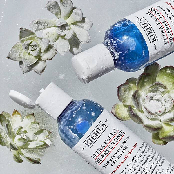 Lotiune tonica pentru echilibrarea sebumului Ultra Facial Oil-Free Toner
