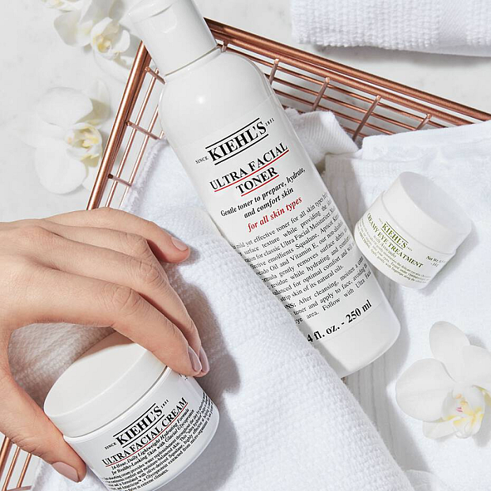 Lotiune tonica pentru toate tipurile de ten Ultra Facial Toner