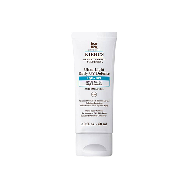 Crema lejera cu protectie solara SPF50 Ultra Light Daily UV Defense Aqua Gel Sunscreen