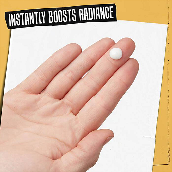 Serum de fata cu Vitamina C si Acid Hialuronic Powerful-Strength Line-Reducing Concentrate