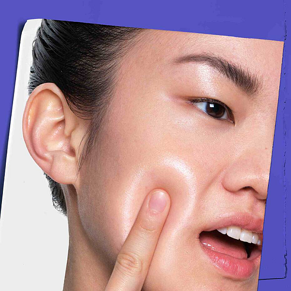 Serum pentru corectarea petelor pigmentare Clearly Corrective Dark Spot Solution