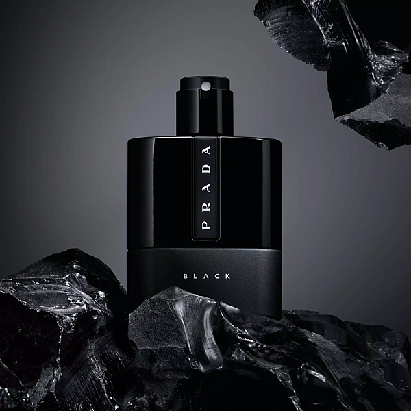 Luna Rossa Black Eau de Parfum