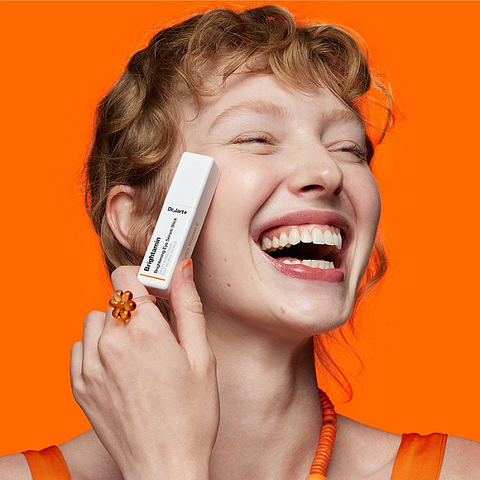 Ser stick iluminator pentru conturul ochilor Brightamin Brightening Eye Serum Stick