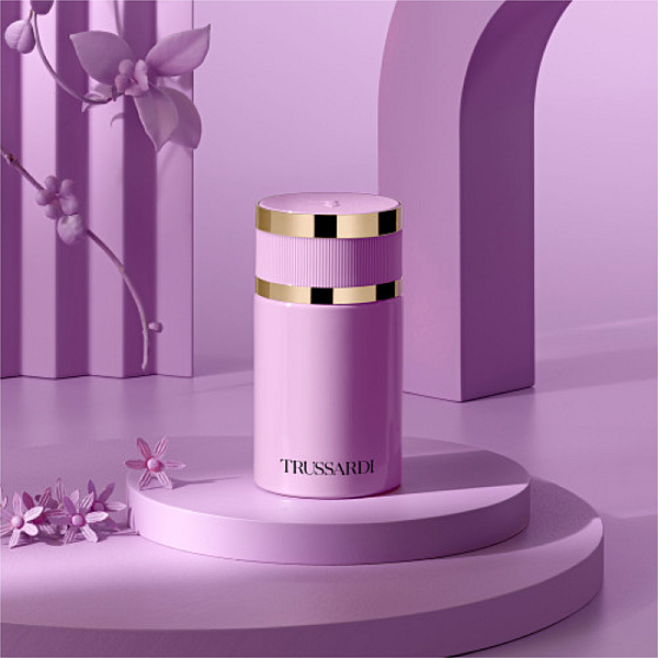 Elegantly Cool Lumineuse Eau de Parfum