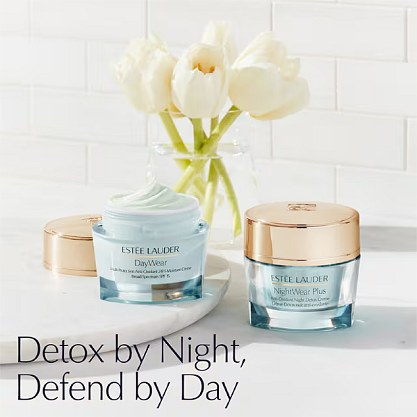 Crema hidratanta de noapte NightWear Plus Anti-Oxidant Night Detox