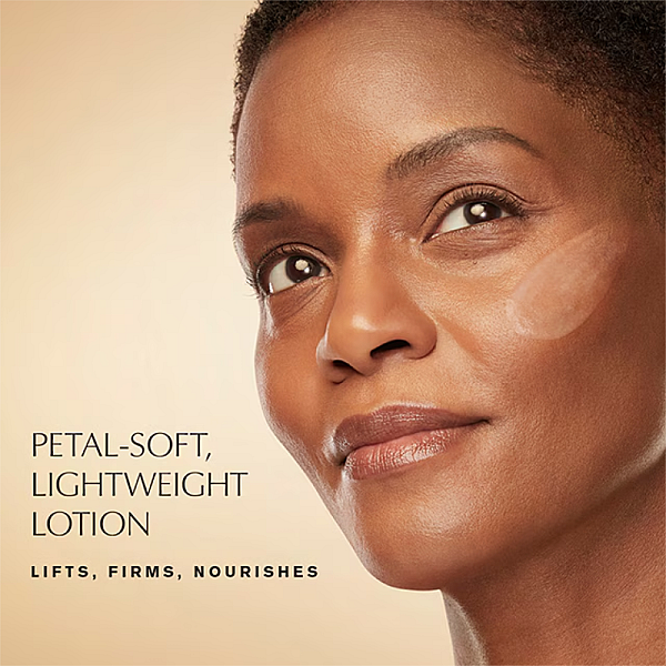 Lotiune hidratanta anti-imbatranire Revitalizing Supreme+ Youth Power Soft Milky Lotion